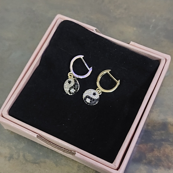 ☯️ Yin and Yang Earrings 925 Silver 18K Gold Plated - Picture 2 of 7